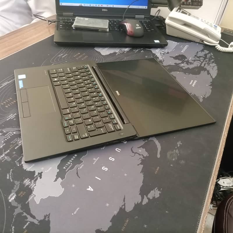 Dell Latitude 7370 Core M7-6Y75,4CPU 8GB 256GB Touch Screen 3k Display 17