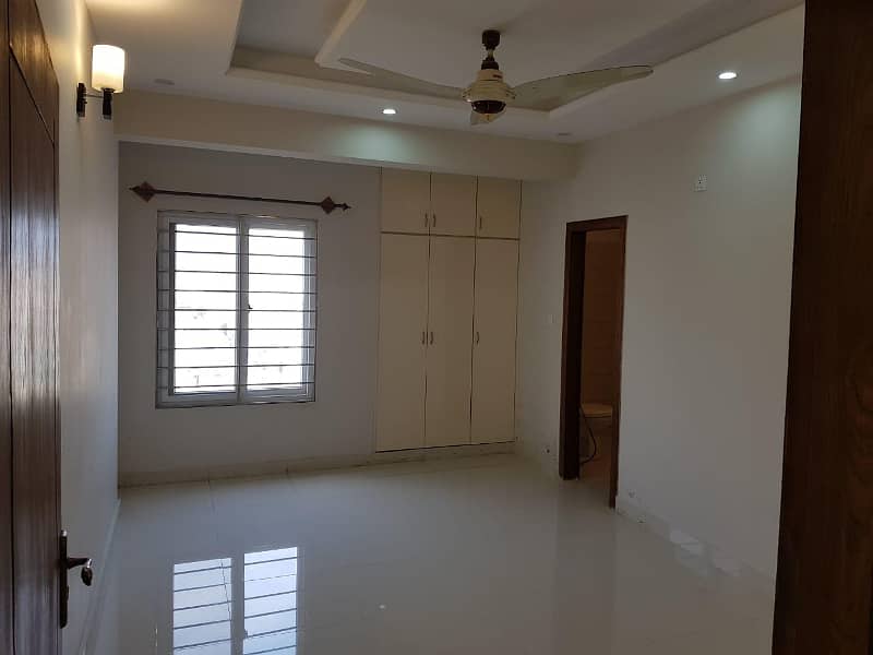 Flat for sale in E-11 4