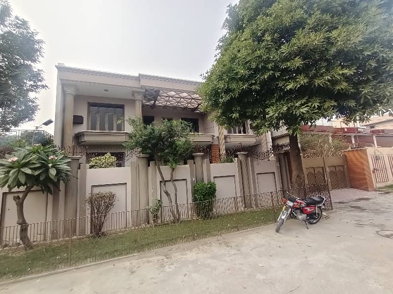 1 Kanal Used House For Sale In People Colony Gujranwala 3