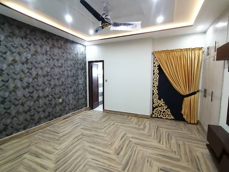 House For Sale In Rs. 38000000/- 14