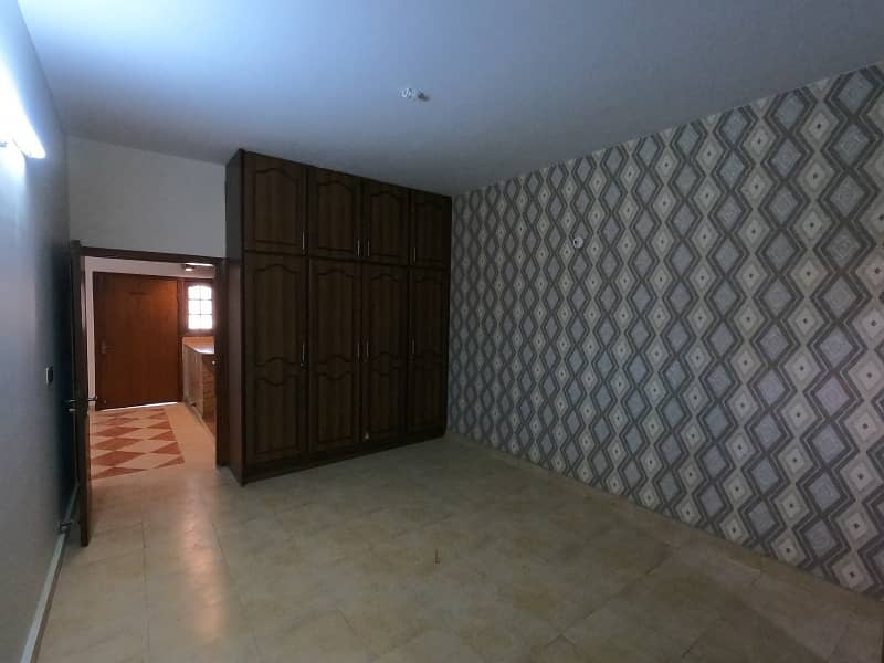 A Prime Location House Of 120 Square Yards In Rs. 37500000 10