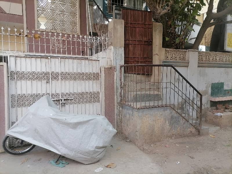 House Spread Over 120 Square Yards In North Karachi - Sector 11-C/1 Available 5