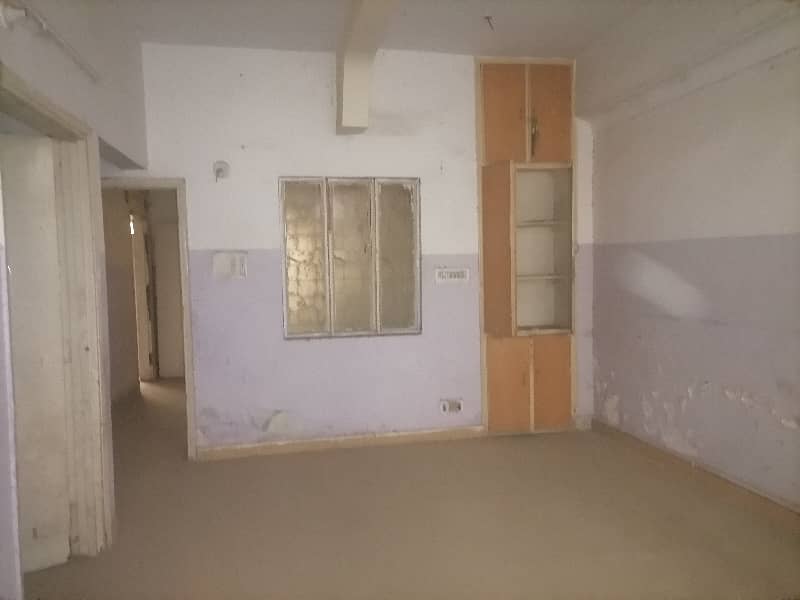 House Spread Over 120 Square Yards In North Karachi - Sector 11-C/1 Available 10