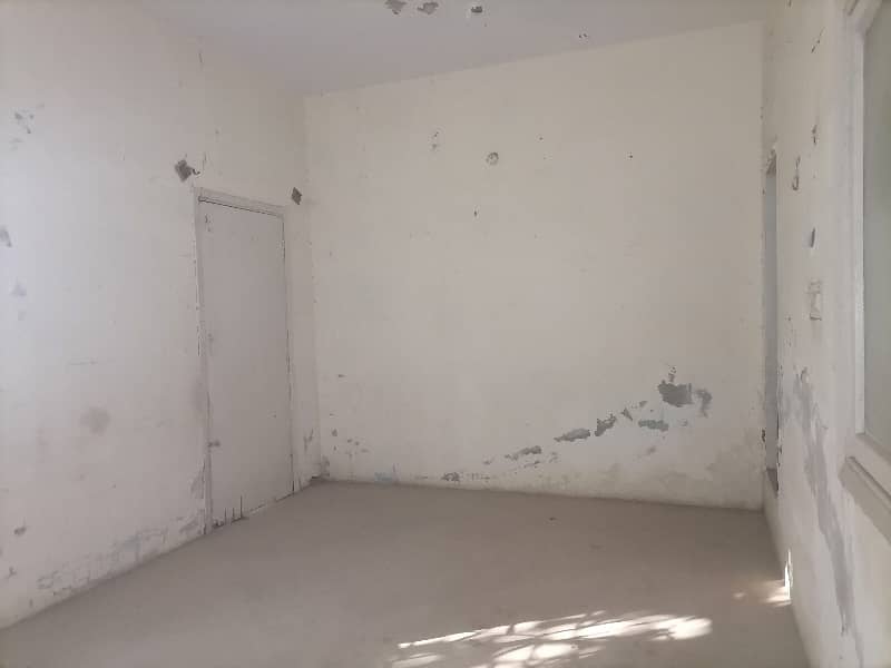 House Spread Over 120 Square Yards In North Karachi - Sector 11-C/1 Available 20