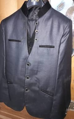 pent coat 3 pice in good Condition 0