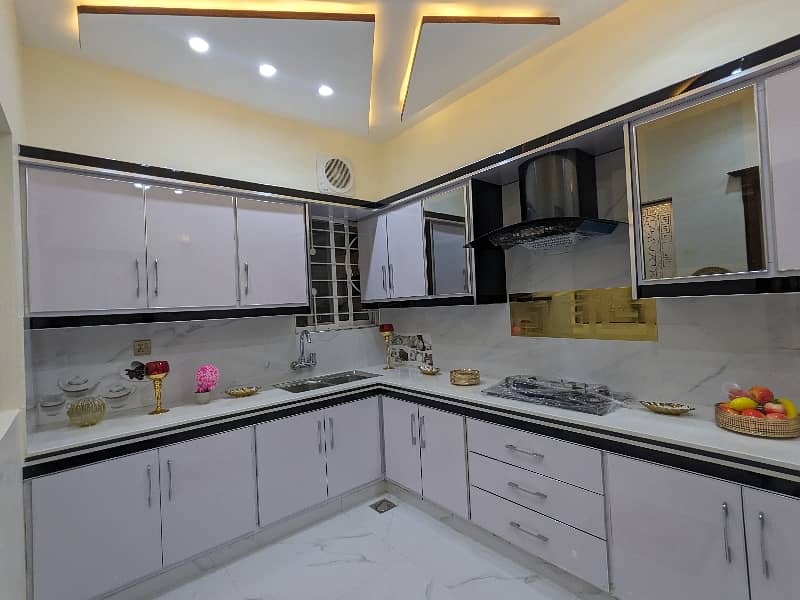 10 MARLA BRAND NEW FIRST ENTERY VIP LUXERY LEATEST ULTRA MODERN STYLISH House available for sale in johertown lahore on main 65 fit road by fast property services real estate and builders lahore 8