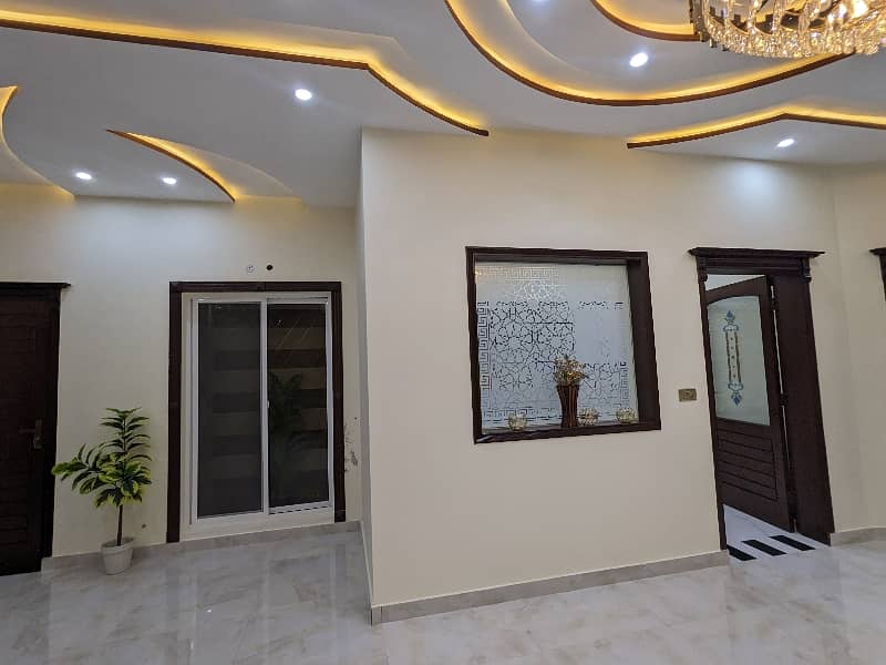 10 MARLA BRAND NEW FIRST ENTERY VIP LUXERY LEATEST ULTRA MODERN STYLISH House available for sale in johertown lahore on main 65 fit road by fast property services real estate and builders lahore 18