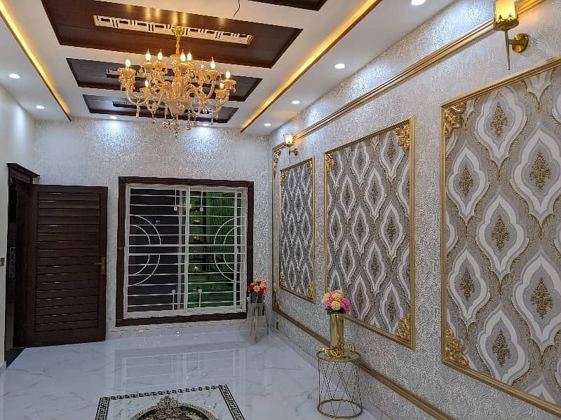10 MARLA BRAND NEW FIRST ENTERY VIP LUXERY LEATEST ULTRA MODERN STYLISH House available for sale in johertown lahore on main 65 fit road by fast property services real estate and builders lahore 22