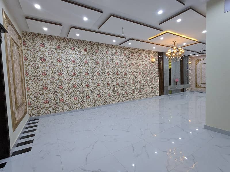 10 MARLA BRAND NEW FIRST ENTERY VIP LUXERY LEATEST ULTRA MODERN STYLISH House available for sale in johertown lahore on main 65 fit road by fast property services real estate and builders lahore 24