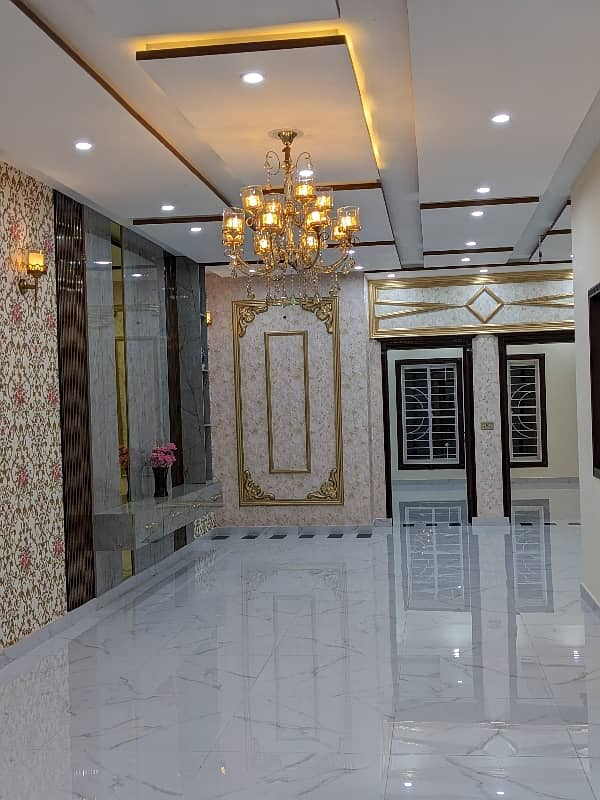 10 MARLA BRAND NEW FIRST ENTERY VIP LUXERY LEATEST ULTRA MODERN STYLISH House available for sale in johertown lahore on main 65 fit road by fast property services real estate and builders lahore 31