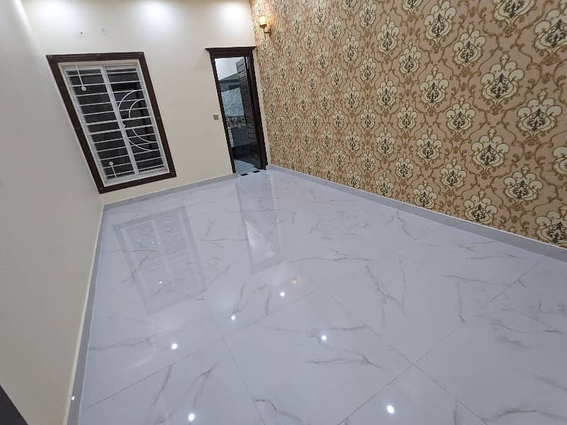10 MARLA BRAND NEW FIRST ENTERY VIP LUXERY LEATEST ULTRA MODERN STYLISH House available for sale in johertown lahore on main 65 fit road by fast property services real estate and builders lahore 36