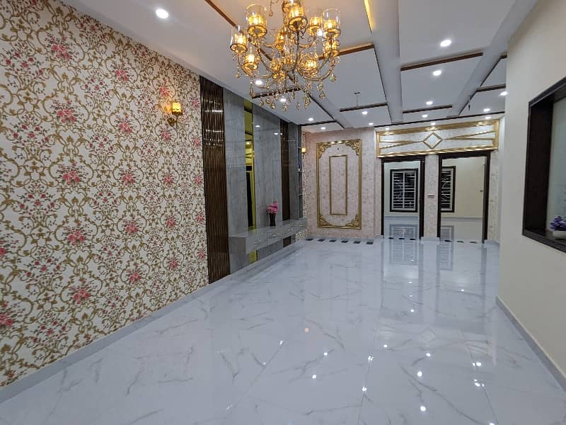 10 MARLA BRAND NEW FIRST ENTERY VIP LUXERY LEATEST ULTRA MODERN STYLISH House available for sale in johertown lahore on main 65 fit road by fast property services real estate and builders lahore 37