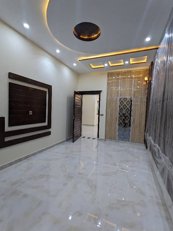 10 MARLA BRAND NEW FIRST ENTERY VIP LUXERY LEATEST ULTRA MODERN STYLISH House available for sale in johertown lahore on main 65 fit road by fast property services real estate and builders lahore 42