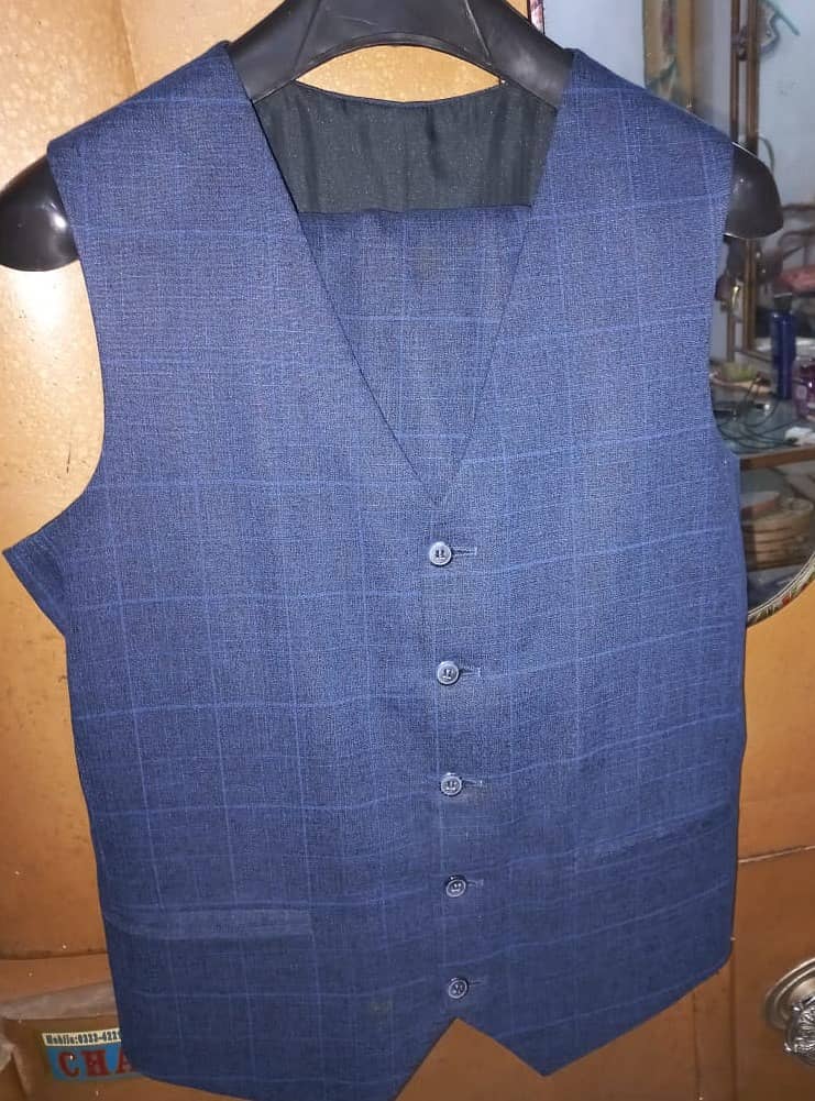 pent coat blue check in good Condition 1