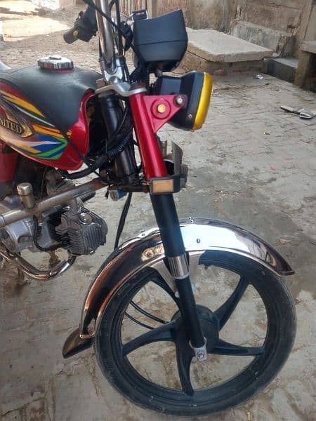 United 70 cc Alloy rims Hy special addition Hy 3