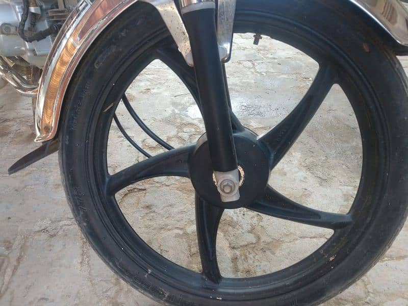 United 70 cc Alloy rims Hy special addition Hy 6
