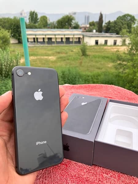 iPhone 8 64gb offical pta proved with box 3