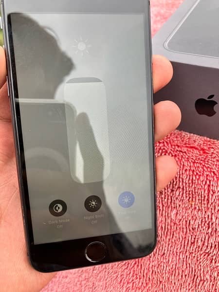 iPhone 8 64gb offical pta proved with box 5