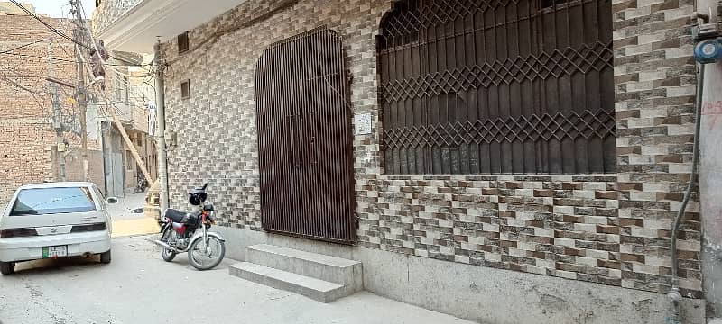 4 Marla corner completely double story House available for Urgent Sale in Allama Iqbal Road, ghari shahu 4