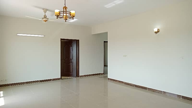 Apartment available for Rent in Askari 11 sec-B Lahore 0