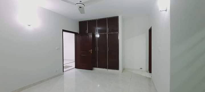 Brend New apartment available for Rent in Askari 11 sec-B Lahore 5