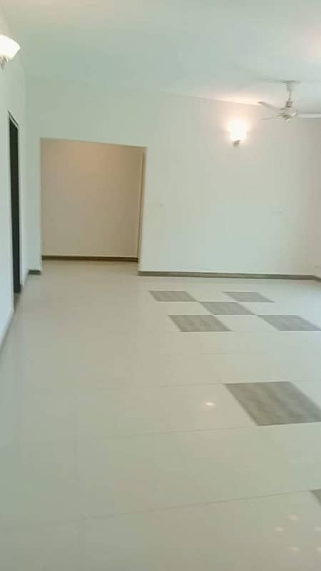 Apartment available for sale in Askari 11 sec-B Lahore 15