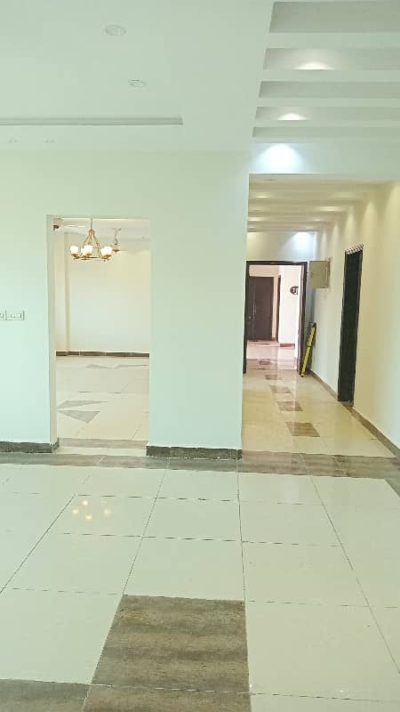 Apartment available for sale in Askari 11 sec-B Lahore 22