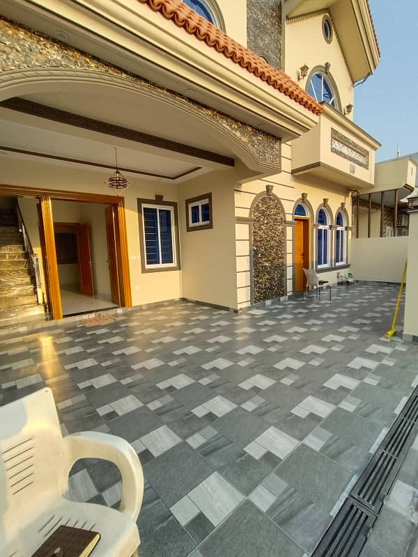 Brand New, 35x70, Park Face House for Sale with 6 Bedrooms in G-13, Islamabad 22