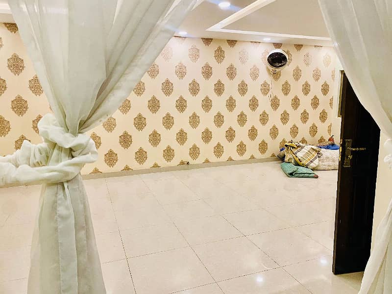 F-11 Markaz 3 Bedroom Fully Furnished Apartment Available For Sale Investor Rate 14