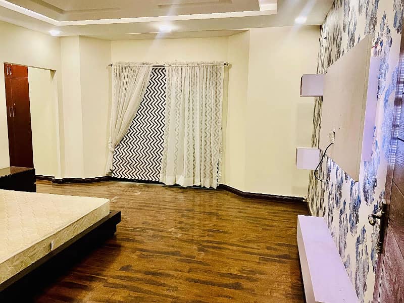 F-11 Markaz 3 Bedroom Fully Furnished Apartment Available For Sale Investor Rate 19