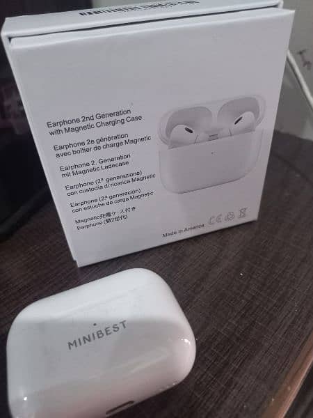 Minibest Earbud brandnew condition 3