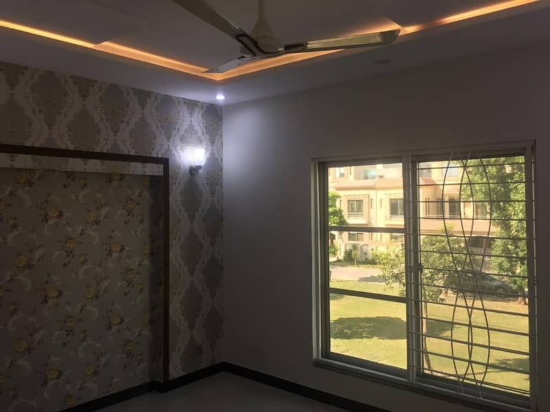 10 Marla House Available For Rent In Jasmine Block Sector C Bahria Town Lahore 1