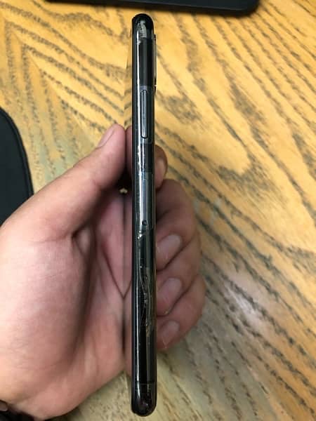 Iphone X PTA Approved 64 GB in Mint Condition 3