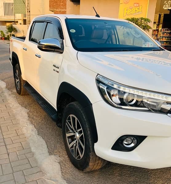 Toyota Hilux 2019 V 4