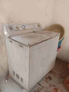 Double tub Ever fine washing and dryer machine 0