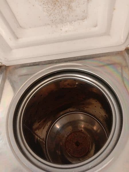 Double tub Ever fine washing and dryer machine 2
