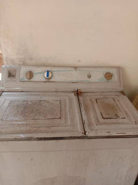 Double tub Ever fine washing and dryer machine 4