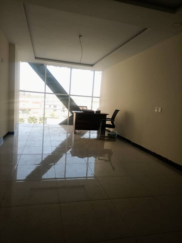 Ready-To-Move Offices For Sale On Easy Installments 6