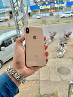 Apple iPhone Xsmax 64gb gold colour