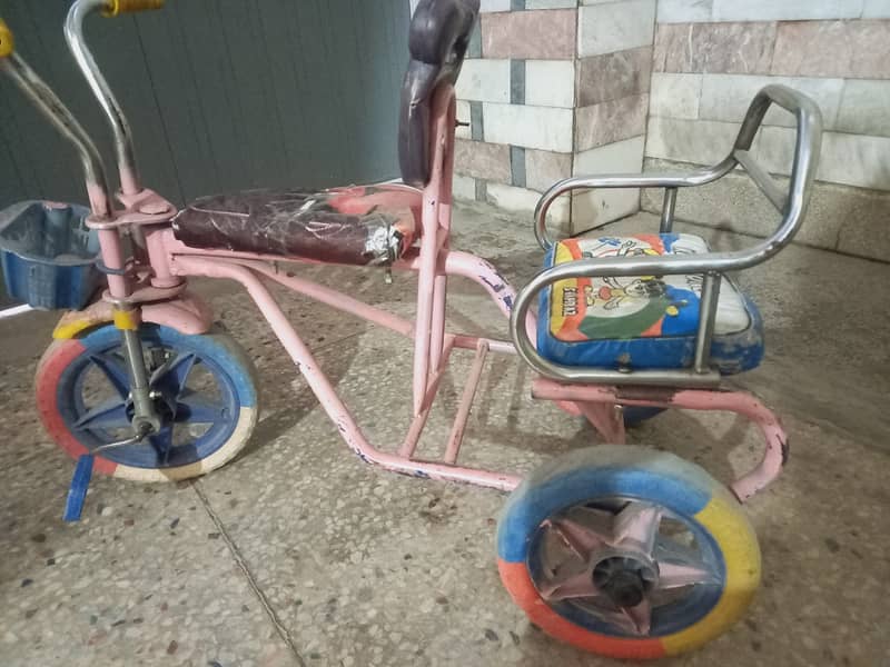 kids tricycle 2whells best quality like new one 0