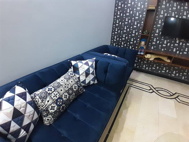 7 seater brand new sofa only two weeks used 0