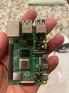[URGENT SALE] Raspberry Pi 4B (4GB) with accessories 0