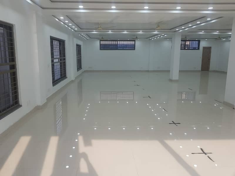 Main Boulevard Gulberg Office Sized 6000 Square Feet For Rent 2