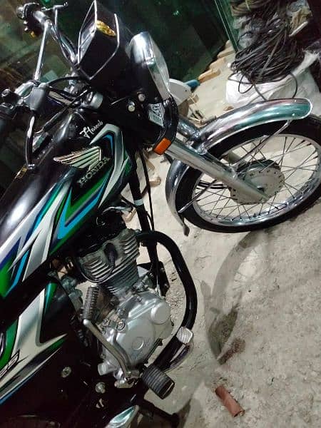 I want to sale my Honda 125 2023 model 1