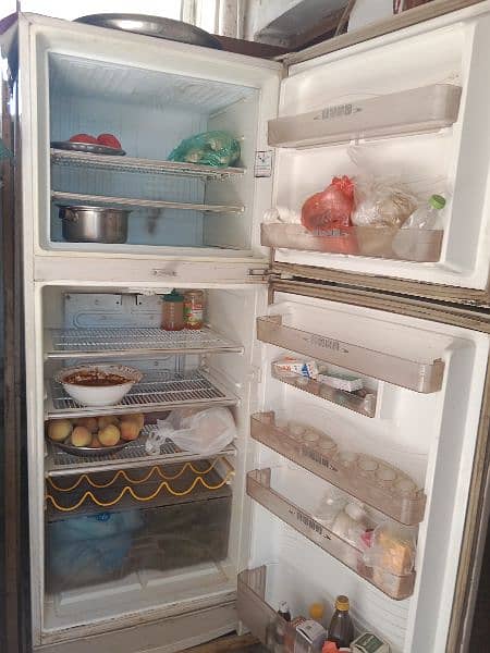 Dawlance fridge 0