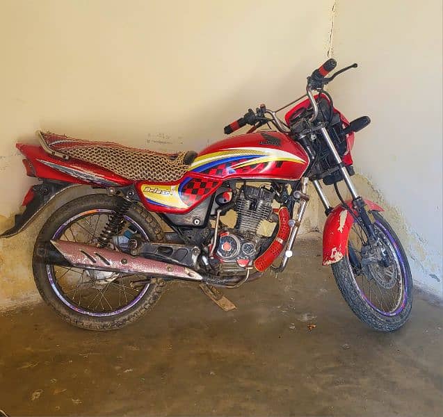 Honda Deluxe 125 model 2012 3