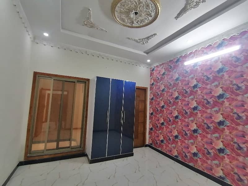 10 Marla beautiful double story House for Rent in Al Rahman garden pH 4 beautiful location 
6 beautiful bedroom with attach washroom and 2 beautiful kitchen 1