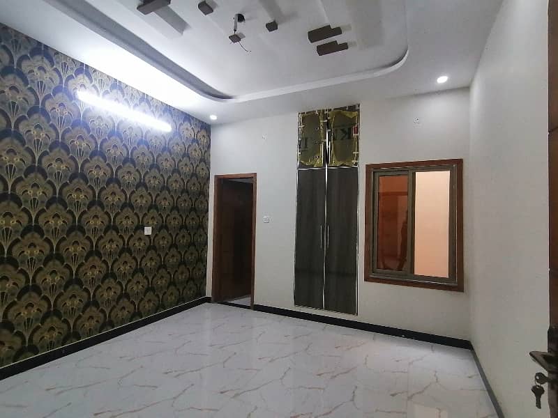 10 Marla beautiful double story House for Rent in Al Rahman garden pH 4 beautiful location 
6 beautiful bedroom with attach washroom and 2 beautiful kitchen 4