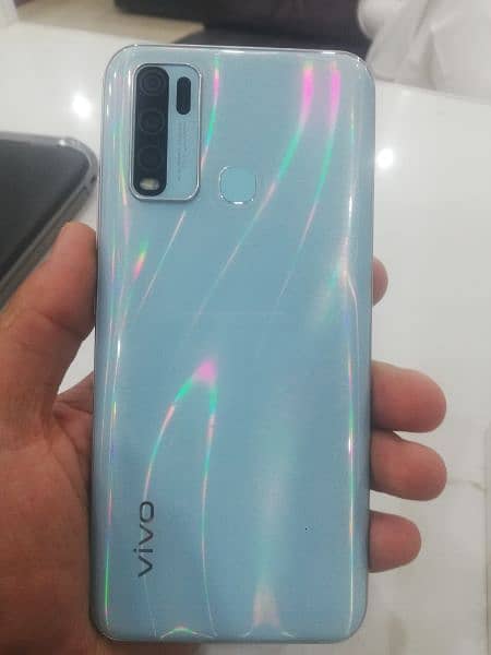Salam I am selling my phone vivo y30 4.128. best bettery timing 1