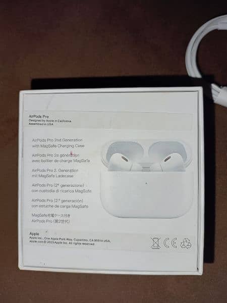 Apple Airpods Pro 2nd Generation only seal open 1